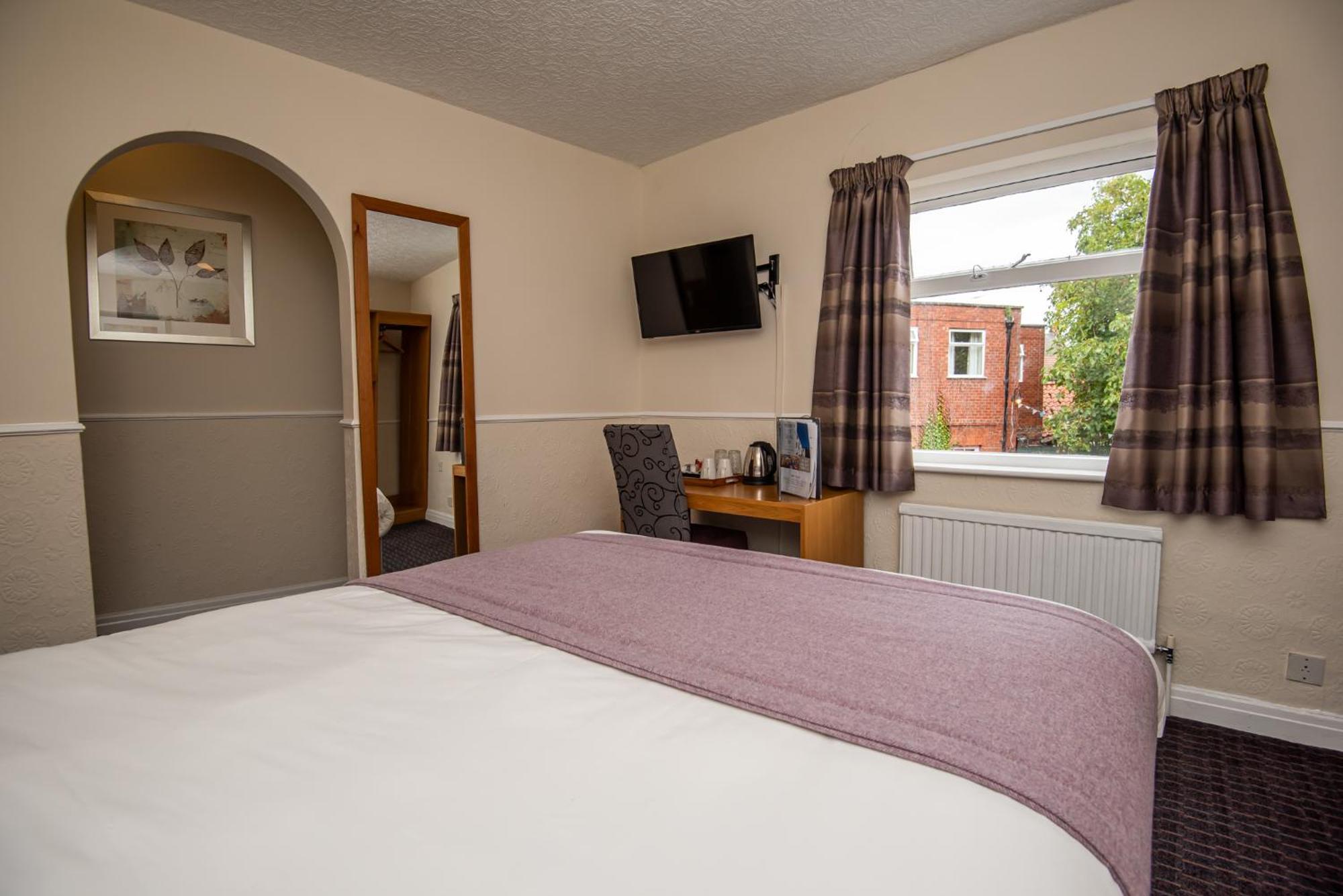 The George Hotel